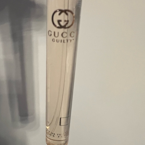 Gucci Guilty Eau de Toilette Travel Spray (Sample Size) - Picture 2 of 4